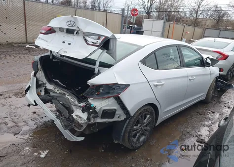 2018 Hyundai Elantra Value Edition z USA, uszkodzony, nr VIN 5NPD84LF4JH324154